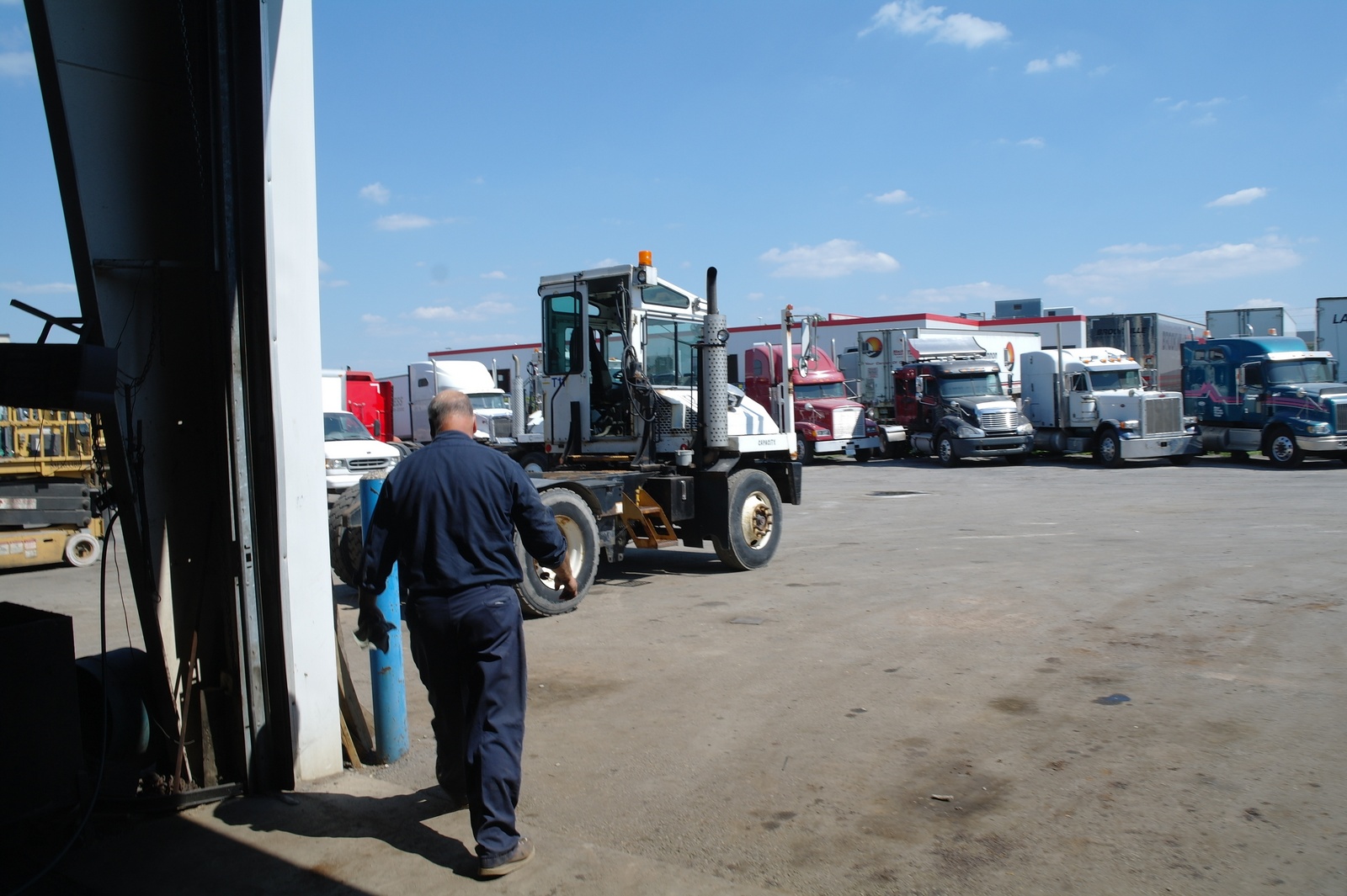 SHUNT TRUCK